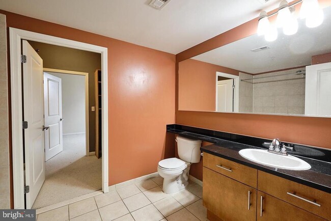 Photo - 715 6th St NW Unit 904