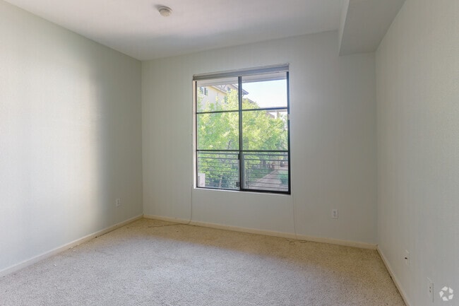 2BR,2BA - 1,240SF - Bedroom - 800 N 8th St Unit 216