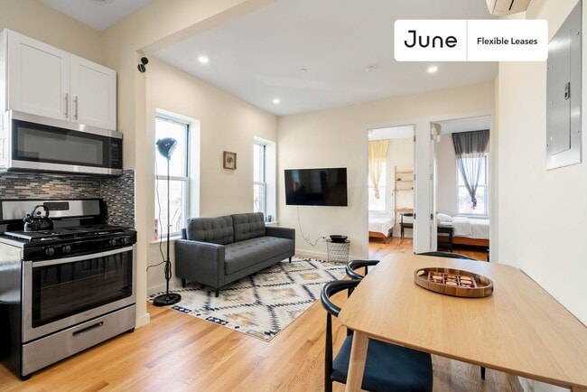 Photo - Cute Private ROOM with Bathroom in Bedford-Stuyvesant Unit 1