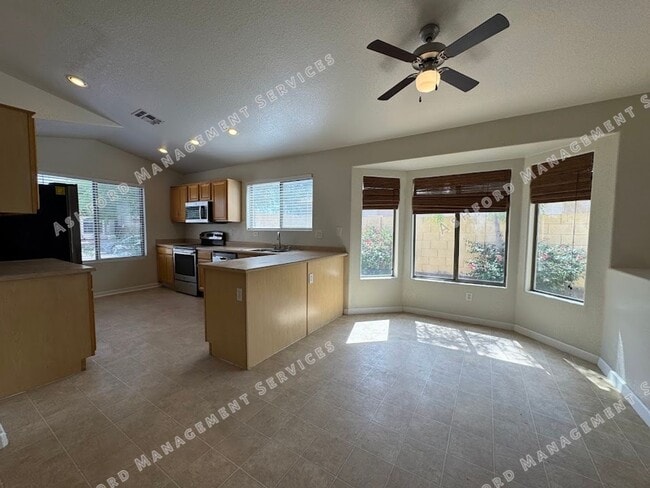 Photo - 15154 W Fillmore St