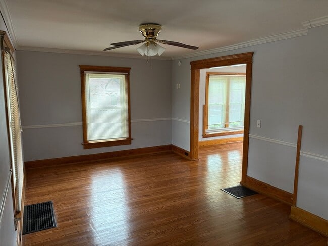 Photo - 3 bedroom/1 bath house for rent