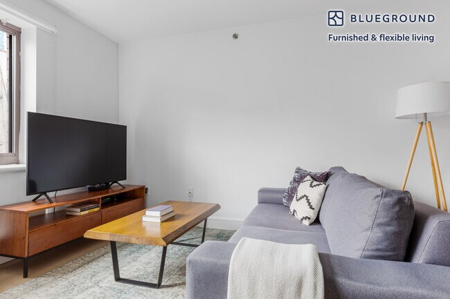 311 W 50th St Unit SI FL6-ID228