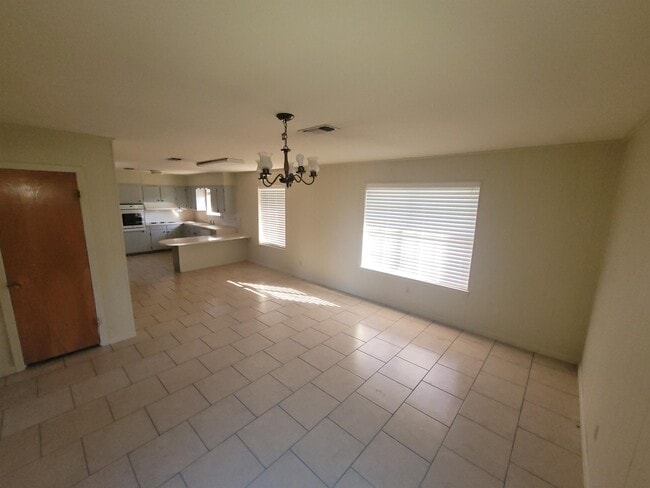 Photo - 6084 W Roundbunch Rd