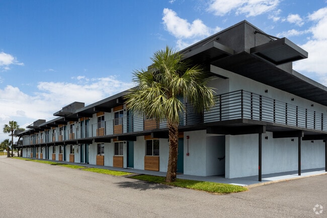 4700 NE Dixie Hwy Palm Bay, FL 32905