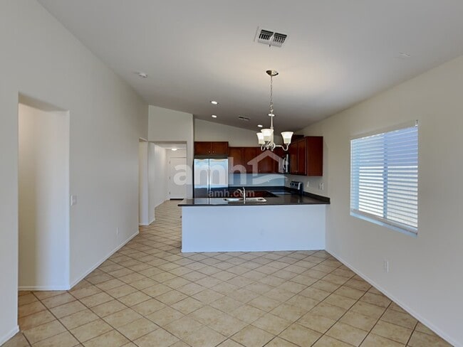 Photo - 5207 E Silverbell Rd