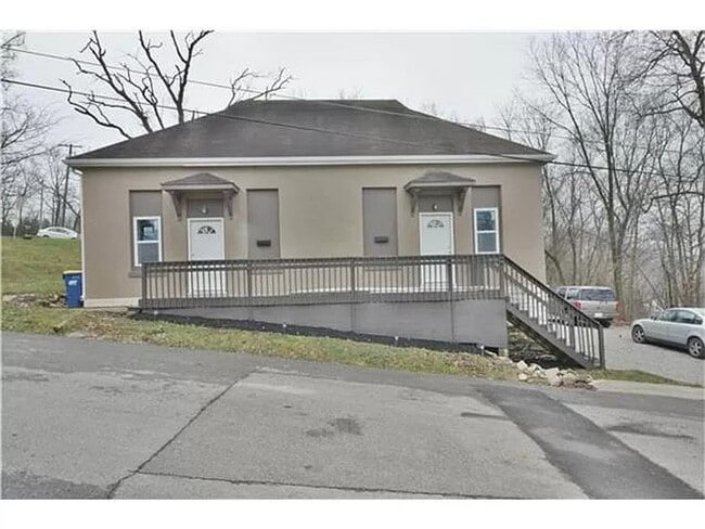 Building Photo - 301 E Kansas St Unit 301