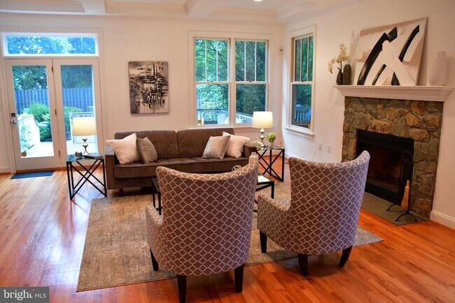 Photo - 5127 Cathedral Ave NW