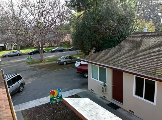 Photo - Walnut Tree Manor