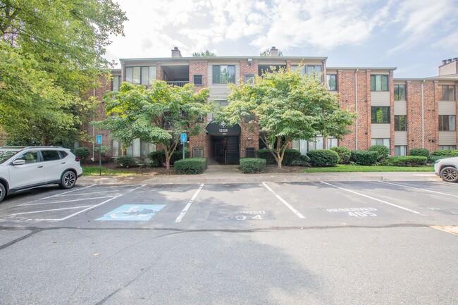 Lovely 2 BR/2 BA Condo in Germantown! - Lovely 2 BR/2 BA Condo in Germantown!