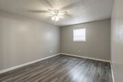 2BR, 2BA - 920SF