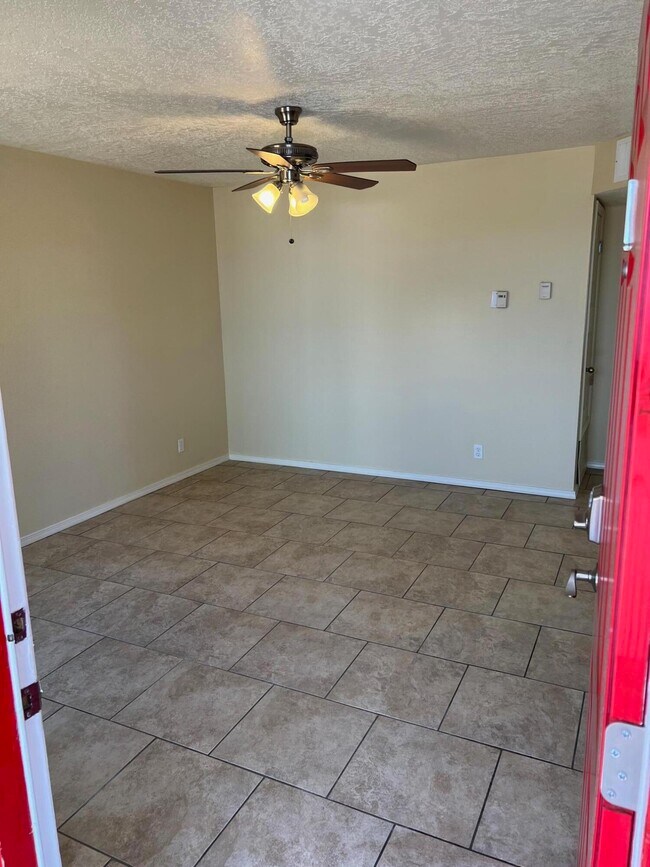 Photo - 1816 Buena Vista Dr SE