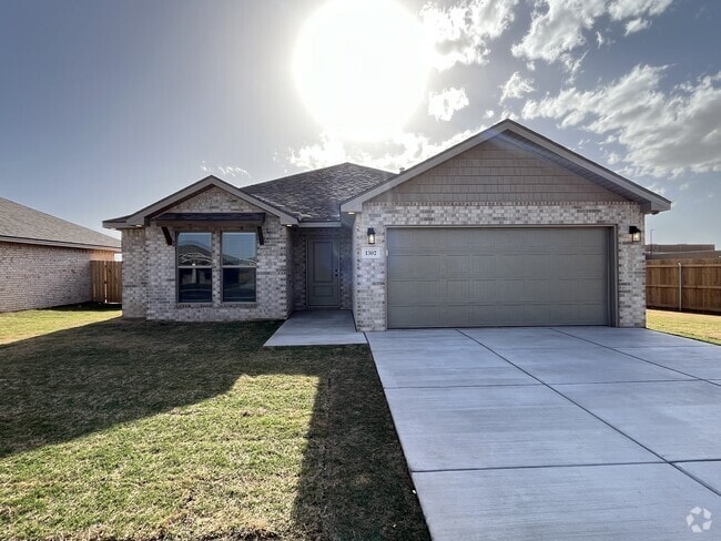 Building Photo - 1302 Ross Ave Rental
