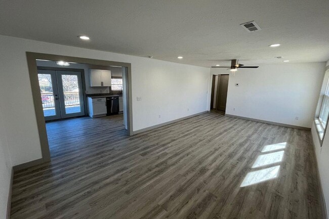 Photo - 424 N Clay St