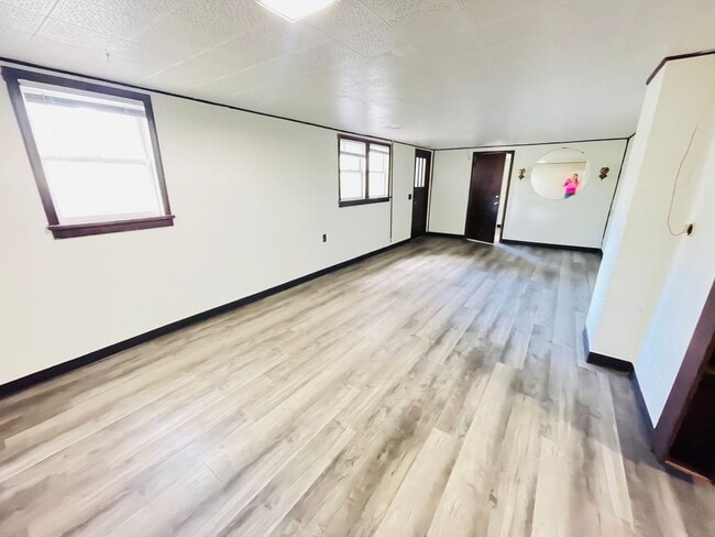 Photo - 702 9th Ave SE Unidad 2 Basement