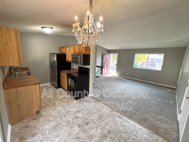 Photo - 2045 Grosbear Ln