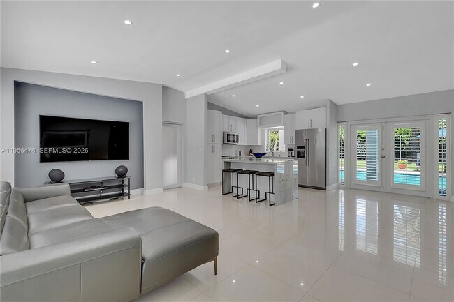 Photo - 8015 SW 136th St