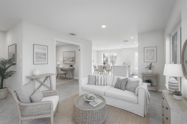 Photo - 310 Hibiscus St