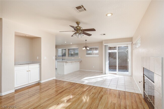 Photo - 3704 Mountain Waters St