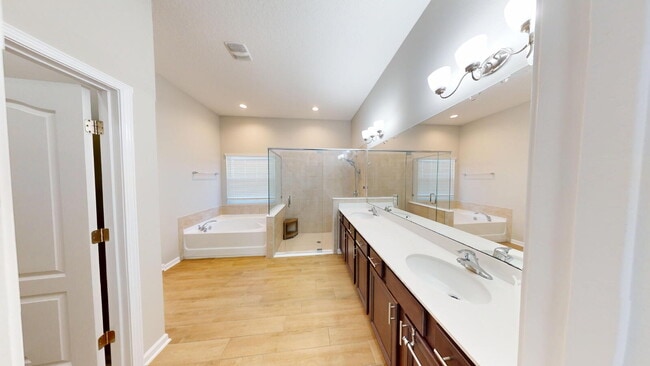 Photo - 15790 Whitebark Dr