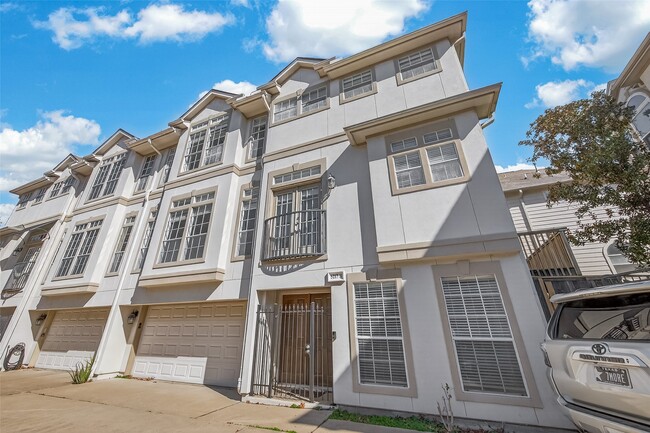 Building Photo - 5217 Blossom St Unit B