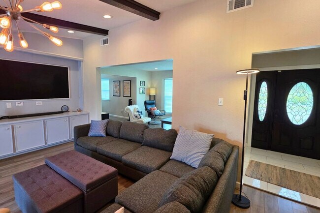 1810 San Sebastian Ln Unidad SI ID1521758P
