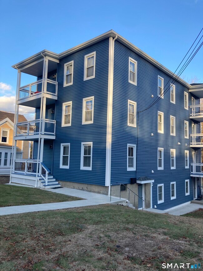 Building Photo - 61 Main St Unit B