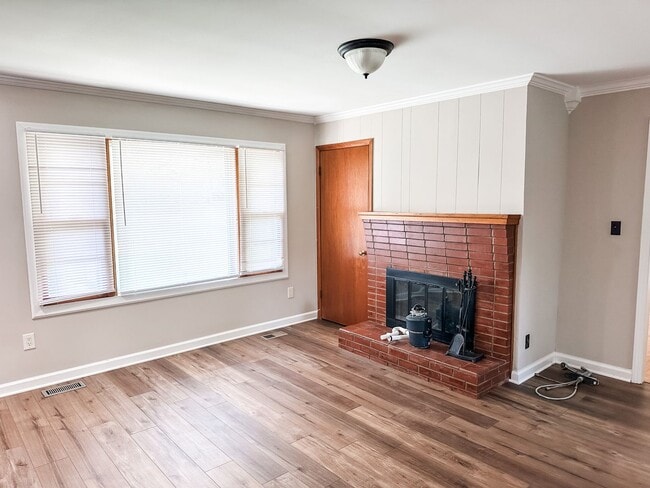 Photo - 6620 Lakeview Rd
