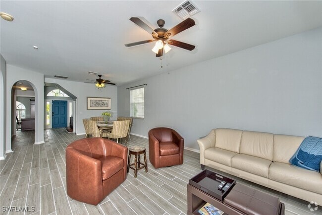 Building Photo - 11533 Woodmount Ln Rental