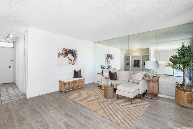 Photo - 1520 Ward Ave