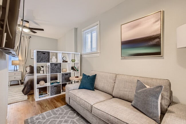 Photo - 1240 York St Unidad SI ID1026269P