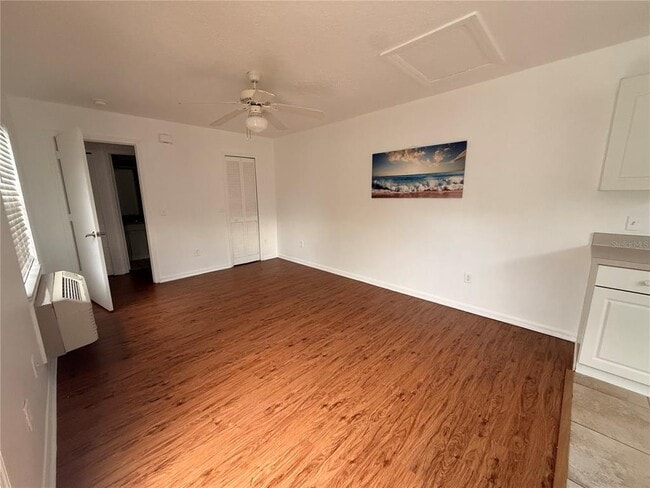 Photo - 527 Caribbean Dr