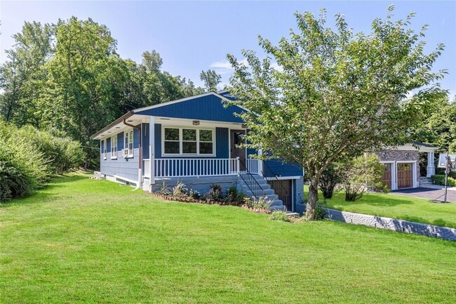 Photo - 125 Whittier Dr House