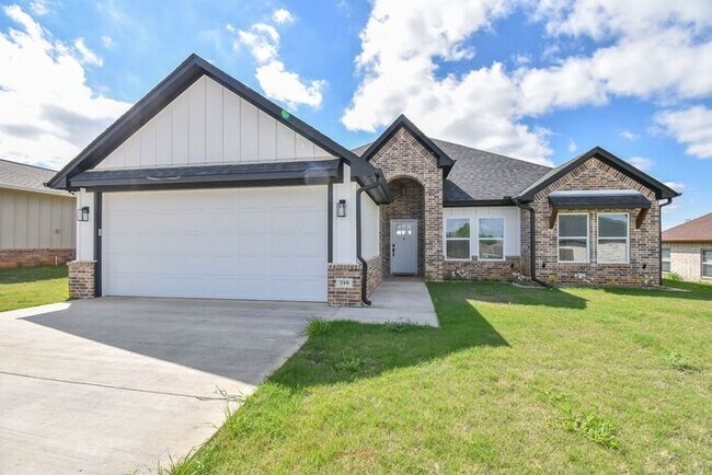 Building Photo - AVAILABLE NOW! Stunning 4 Bedroom 2 Bath i... Rental