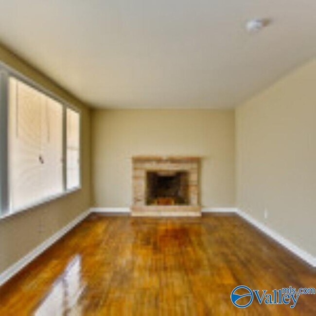 Photo - 4309 Memorial Pkwy NW House