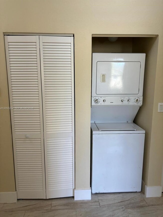Photo - 1568 SE 26th St Unit 204