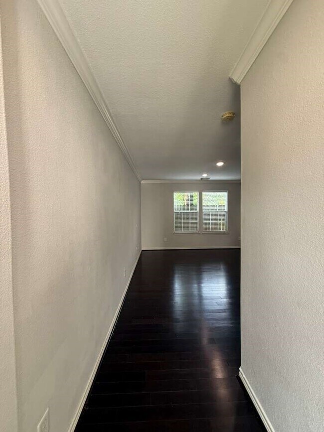 9623 Elmview Pl Unit 1