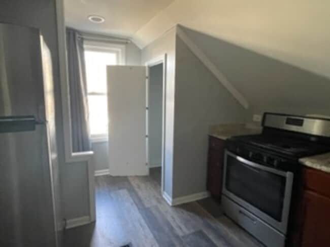 Photo - 608-610 Cooper Ave