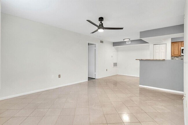 Photo - 3032 Parkway Blvd Unit 201