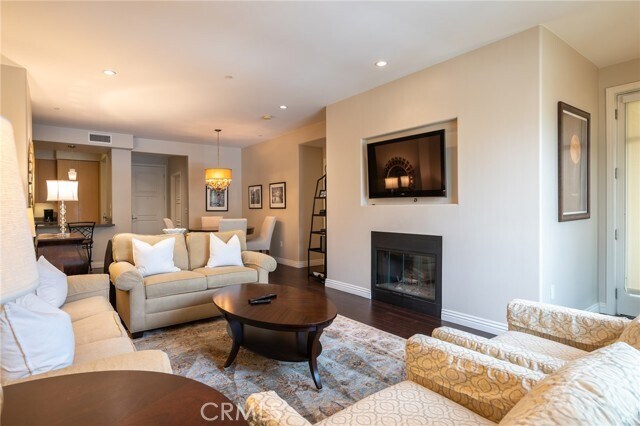 Photo - 305 Caruso Ave