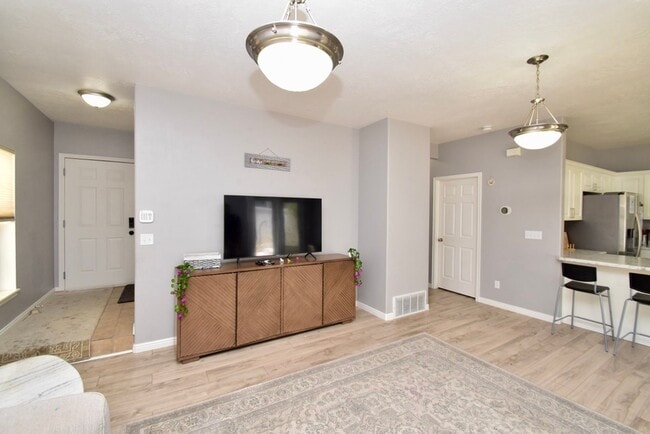 Photo - Great 4 Bedroom 3 Bath Home in South Jordan in Amazing HOA Community!