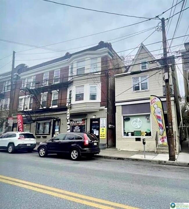 Photo - 716 E 4th St Unit 3