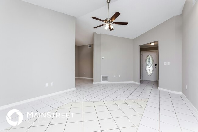 Photo - 231 Lago Vista St