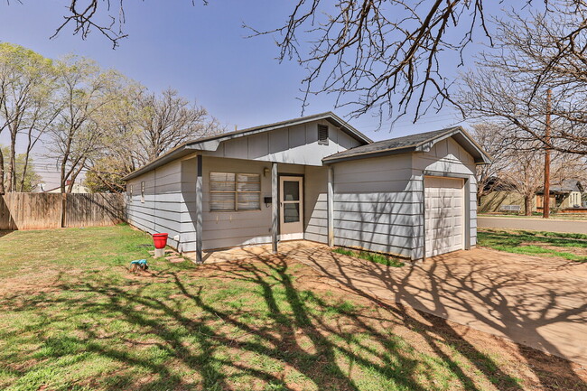 Photo - Cute 3 Bedroom 1 bathroom Home