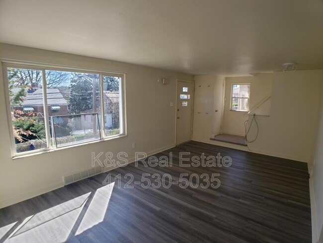 Photo - 916 Jefferson St