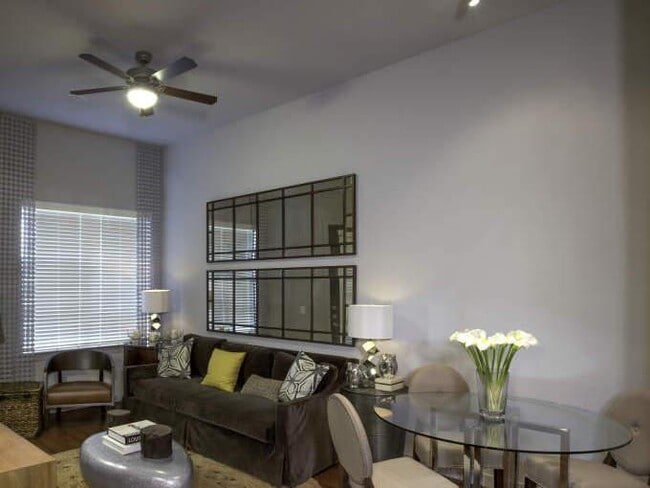 Building Photo - 2 bedroom in The Woodlands TX 77380 Unit 2292 Rental