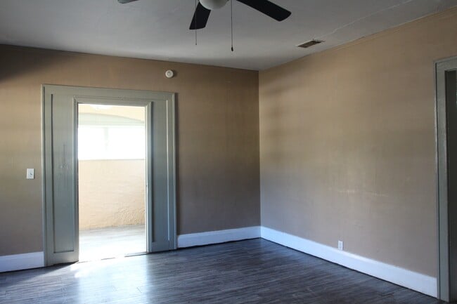 Photo - 1114 W Lincoln Ave