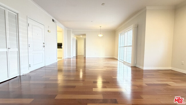 Photo - 956 S Wilton Pl Unit 401