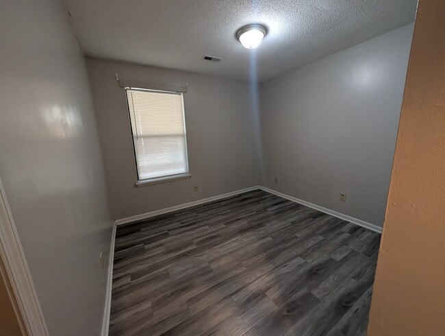 171 Hummingbird Ave