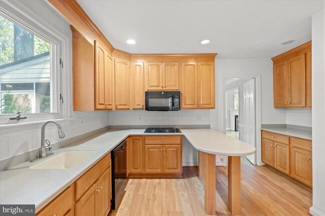 Photo - 7014 Beechwood Dr