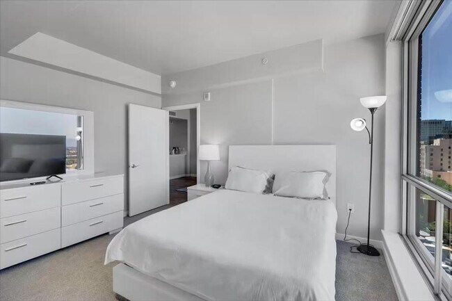 Photo - 782 Peachtree St NE Unit SI ID1039940P